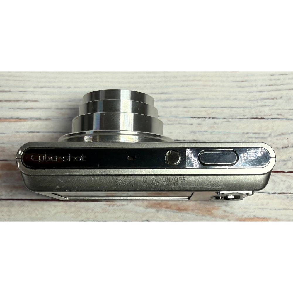 Sony Cyber-shot DSC-W830 Silver Digital Camera 20.1MP 8x Optical Zoom ZEISS Lens - Picture 4 of 11